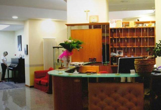 Hotel San Giacomo Monteprandone Bagian luar foto