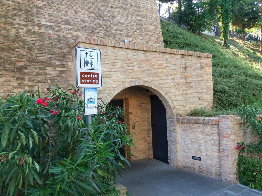 Hotel San Giacomo Monteprandone Bagian luar foto